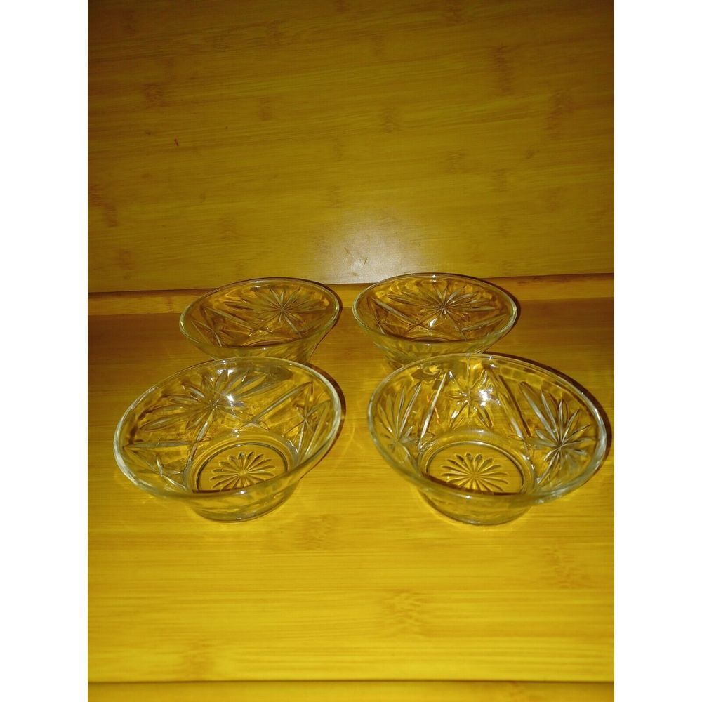 Set Of 4 Anchor Hocking Clear Glass Berry‎ Bowls 4"